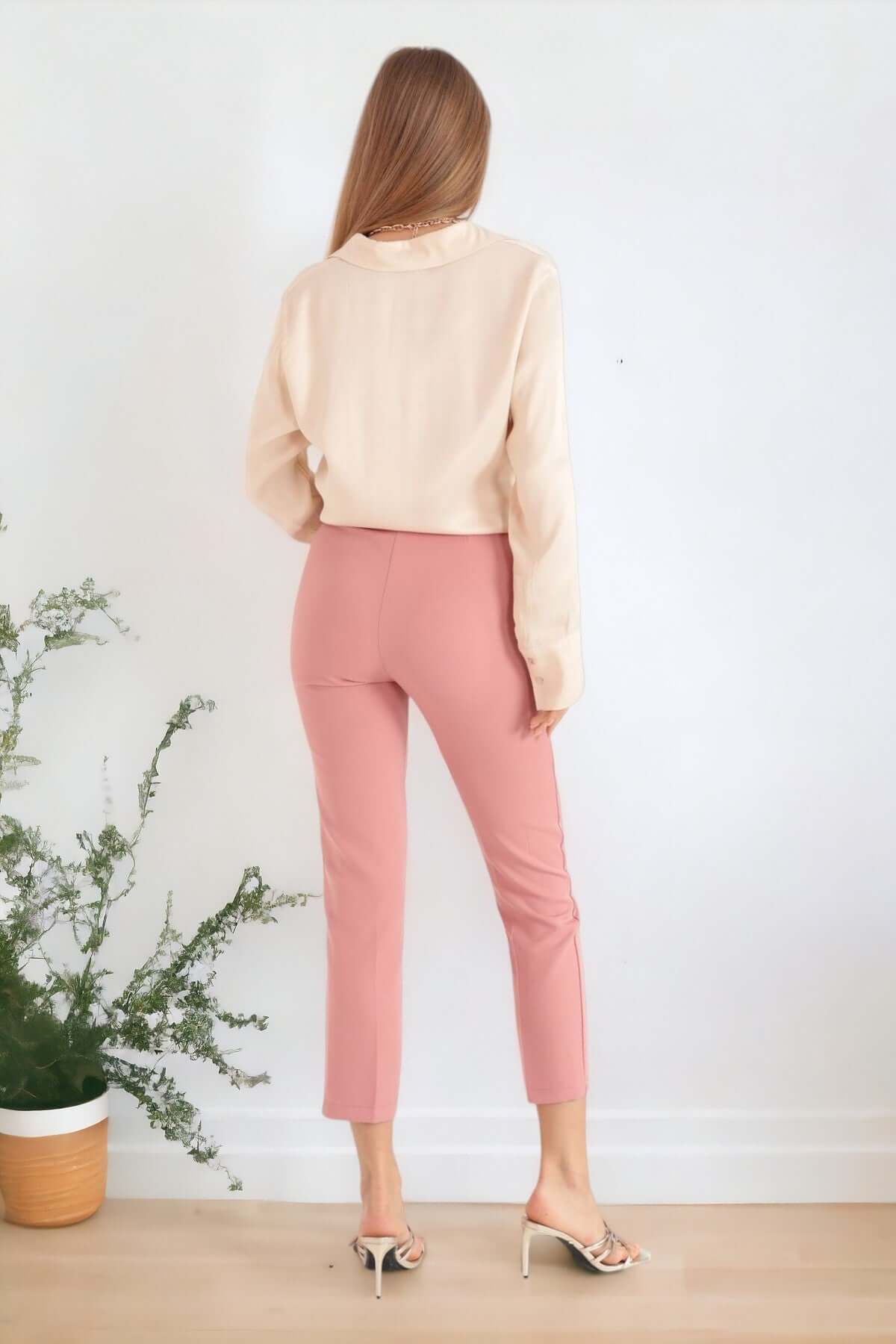 Pleated Cropped Tight Trousers - Powder