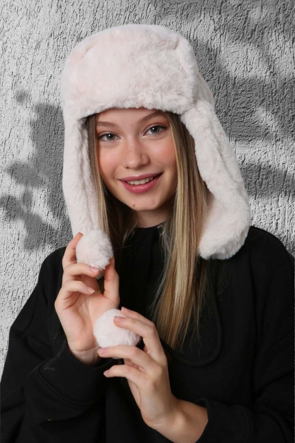 Faux-Fur Pilot Hat With Earflap - Beige