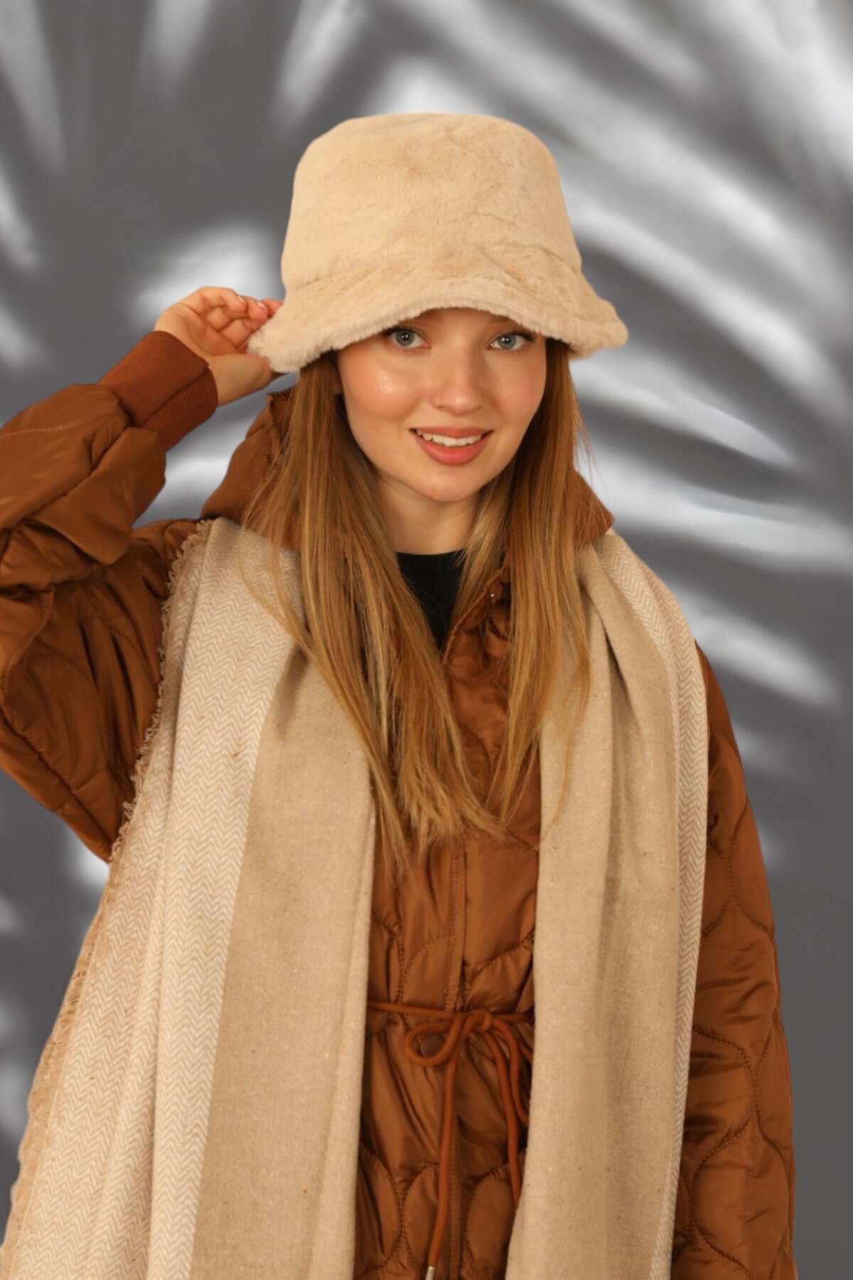 Faux-Fur Bucket Hat - Beige