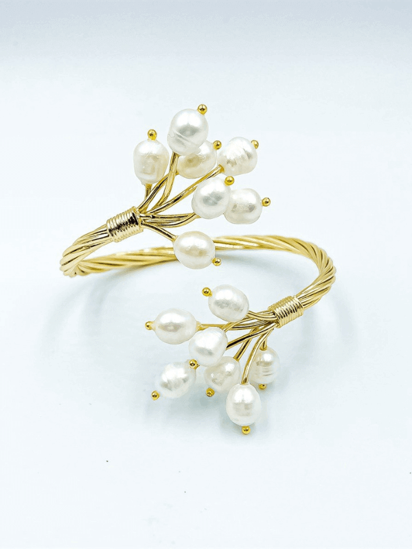 Helios Pearl Bracelet