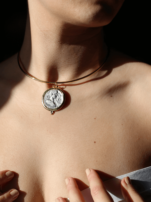 Kroisos Locket Choker